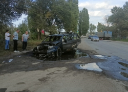 «БМВ Х5» самовоспламенился в старой части Волгодонска