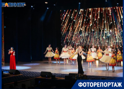 Волгодонску-76 лет: фоторепортаж с праздничного концерта