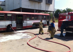 В Волгодонске по дороге на стоянку загорелся 22-й автобус