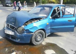  «Мерседес Бенц» не поделил дорогу с «Шансом» на Ленина в Волгодонске 