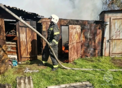 Детская шалость с огнём в Зимовниках сожгла хозпостройку 