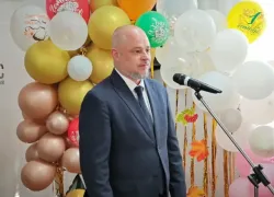 Дмитрий Вельможко взял под опеку школу в Красном Яру