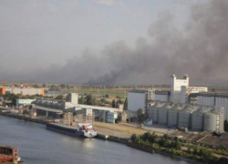 Волгодонские пожарные двое суток тушили пожар на «левбердоне»