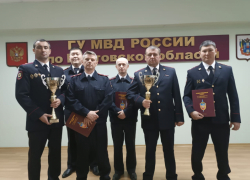 Кубки лучших подразделений получили полицейские Волгодонска 