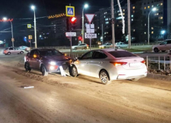 Сбил пешехода и столкнулся со встречным автомобилем водитель «Лады» в Волгодонске 