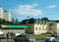 В Волгодонске 42-летний мужчина свалился со скутера и попал под колеса автомобиля «Nissan»