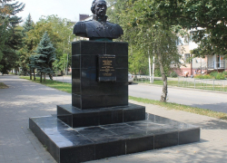 12 лет назад в Волгодонске был открыт памятник атаману Матвею Платову