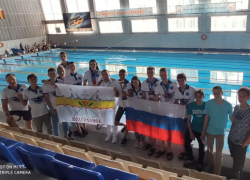 Россыпь наград завоевали волгодонские спортсмены на кубке региона по плаванию 