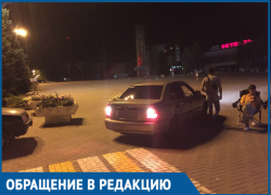 Заехавший на площадь Победы водитель возмутил волгодончанку