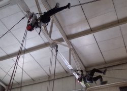 Юные скалолазы из Волгодонска показали отличное умение перемещения под потолком