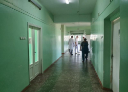 Сбитая на Курчатова волгодончанка находится в БСМП