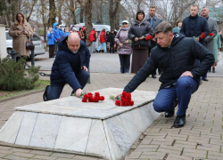 Никто не забыт, ничто не забыто: в Волгодонске почтили память неизвестных солдат, павших за Родину