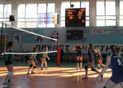 Сборная Волгодонска по волейболу вышла в финал Кубка области