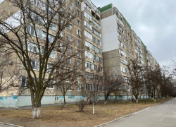 Труп 39-летней женщины обнаружили под окнами МКД в Волгодонске 