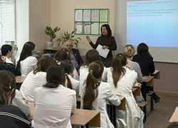 Будущим педагогам и медикам Волгодонска рассказали, что делать при ракетной и беспилотной опасности