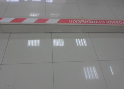 В Волгодонске женщина получила тяжелейший перелом ноги, упав в магазине