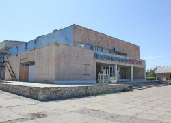Зимовниковский Дом культуры отремонтируют за 35 миллионов рублей
