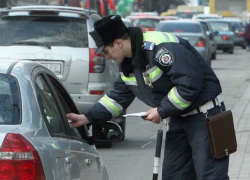В Мартыновском районе пьяный водитель пытался дать взятку сотруднику ГИБДД