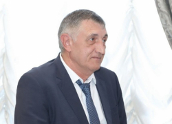 «Дружба» с «Молодежным» поставили «черную метку»: директор Департамента строительства Владимир Болдырев срочно покинул свой пост