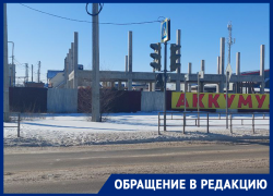 Спустя несколько дней после починки, светофор на улице Степной вновь перестал работать 