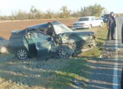 На трассе Волгодонск-Зимовники в лобовом ДТП погиб пассажир ВАЗ-21120