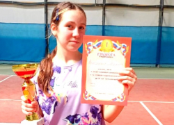 Триумфально ворвалась в новую возрастную категорию 12-летняя теннисистка из Волгодонска