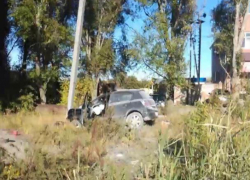 «Опель» влетел в опору ЛЭП на Цимлянском шоссе