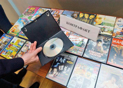  В Волгодонском и Цимлянском районах изъяли контрафактные DVD диски и кроссовки Nike