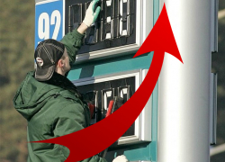 Бензин на волгодонских заправках за два месяца подорожал в среднем на рубль