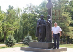 Больше всего в Волгодонске Петр Горчанюк любит памятник муромским святым Петру и Февронии