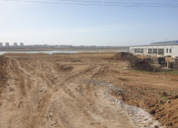 Началось сооружение автомобильной парковки рядом с новым стадионом на заливе