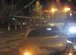 В Волгодонске на улице Энтузиастов такси врезалось в автомобиль «Мазда 6»