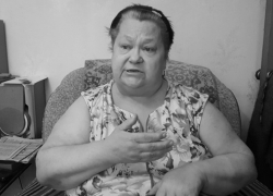 Скончалась пенсионерка Лидия Родионова, которую медики на руках спустили с 5 этажа