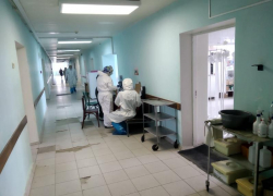 В реанимации ковидного госпиталя за жизнь борются 18 человек