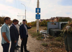 Депутаты проинспектировали мусорные площадки на проспектах Мира и Лазоревый