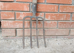 Волгодонца забили насмерть садовыми вилами во дворе на Ленинградской 