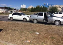 «Шевроле» догнал «десятку» на Весенней в Волгодонске