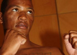 Дмитрий Кудряшов выйдет на ринг против намибийца Викапиты Мероро