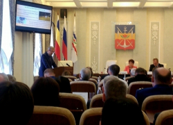 Депутаты волгодонской Думы проголосовали как один за отчет о работе администрации в 2015 году