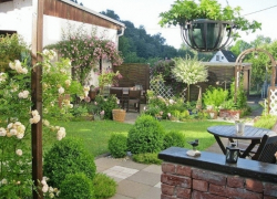 Как обустроить свой приусадебный участок без нагрузок на бюджет?