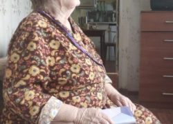 Поверила, что дочь попала в ДТП: 87-летняя жительница Волгодонского района отдала мошенникам все сбережения