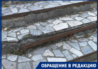 «Разрушенные ступени с торчащими уголками»: волгодончанка о состоянии лицея «Политэк»