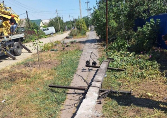 Поврежденные в результате ночной атаки БПЛА линии электропередач в Сальске восстановлены 