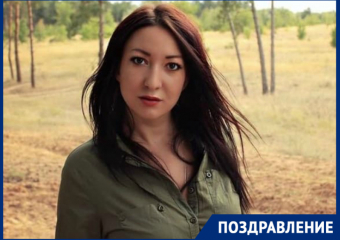 Коммерческий директор сети «Блокнот» Марина Марсунова отмечает день рождения