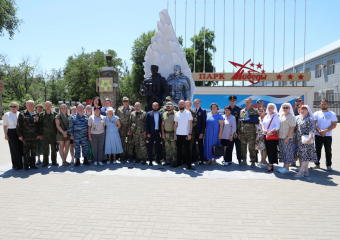 Жизнь после фронта и надежный тыл: в Волгодонске прошел большой диалог ветеранов боевых действий и волонтеров