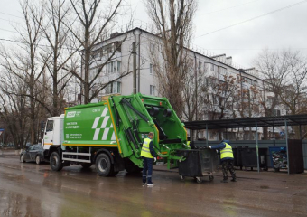 В старой части Волгодонска курсируют новые мусоровозы