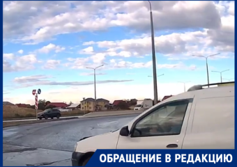 «Откуда такие одарённые берутся?»: на кольце с нового моста «Ларгус» вылетел прямо под машину