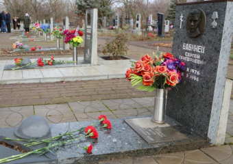 Аллее почетного захоронения в Волгодонске исполнилось 27 лет