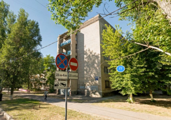 18-летняя волгодончанка оказалась в реанимации после падения из окна общежития 