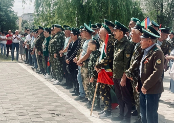 На один день  улицы Волгодонска заполонили мужчины в зеленых фуражках
